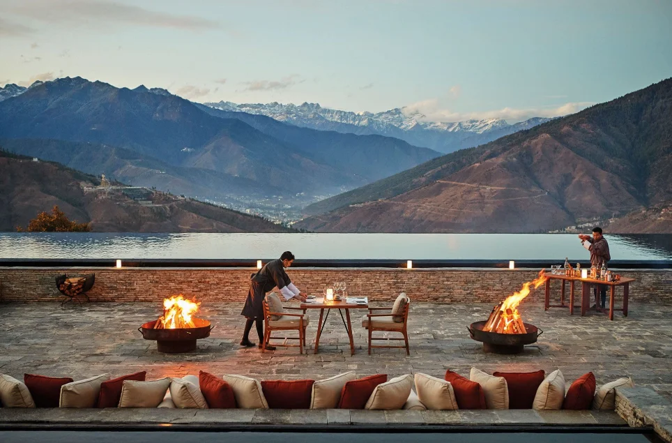 bhutan luxury hotels